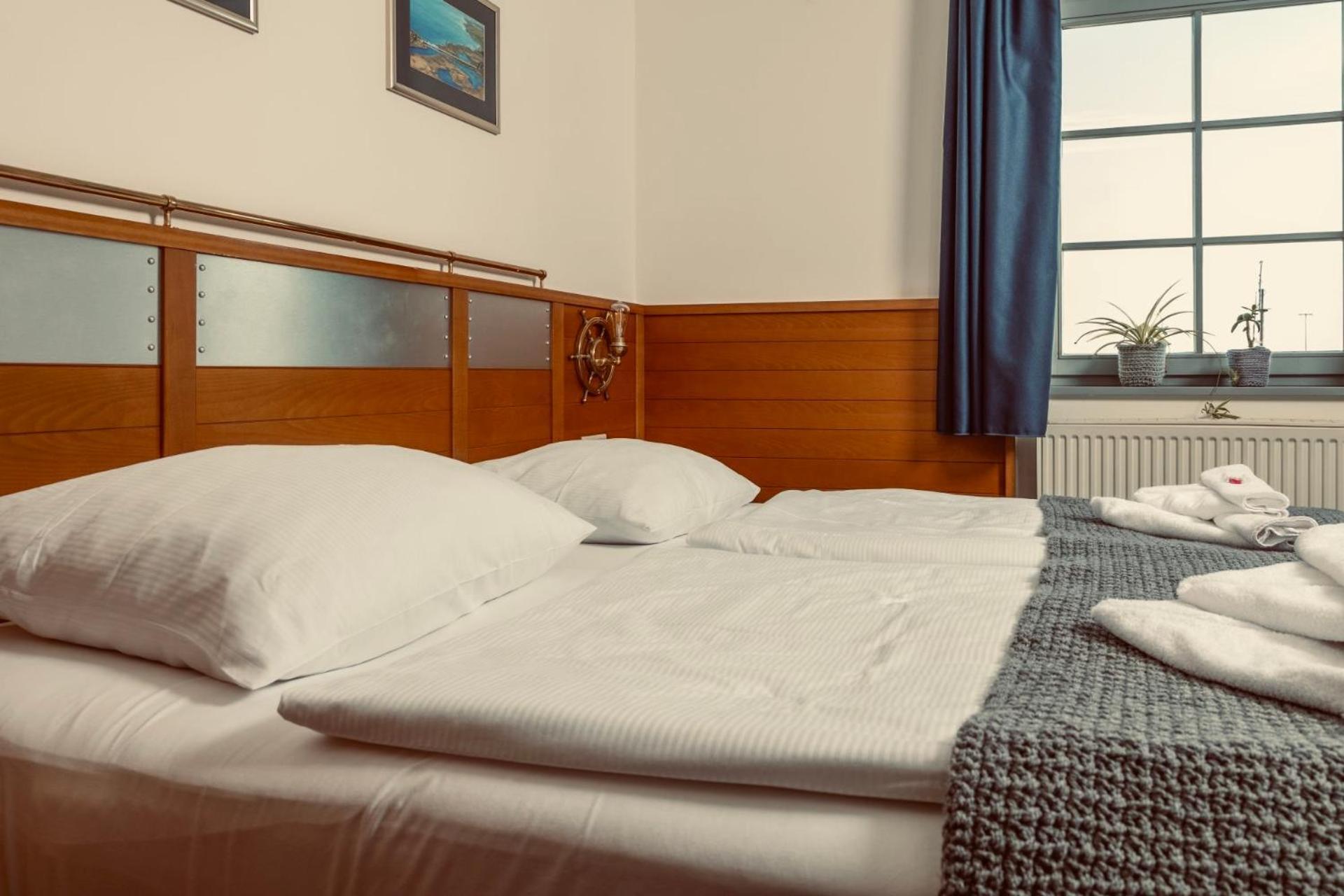 שטראלסונד Hiddenseer Hotel מראה חיצוני תמונה